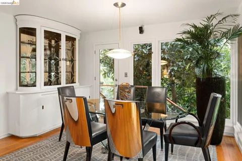 $1,398,000 | 10 Burdeck Court, Oakland, CA 94602