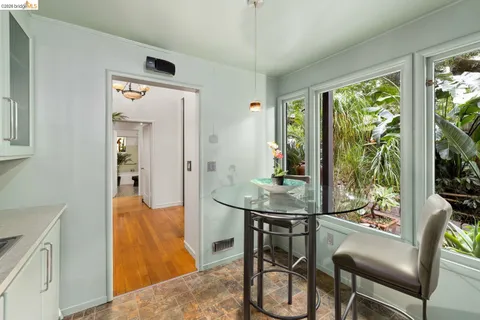 $1,398,000 | 10 Burdeck Court, Oakland, CA 94602