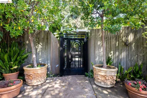 $1,398,000 | 10 Burdeck Court, Oakland, CA 94602