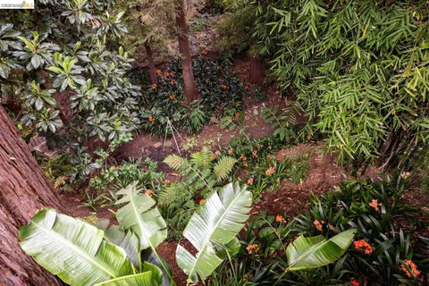 $1,398,000 | 10 Burdeck Court, Oakland, CA 94602