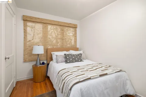 $1,398,000 | 10 Burdeck Court, Oakland, CA 94602