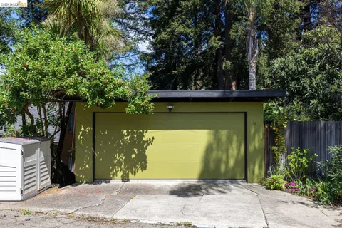 $1,398,000 | 10 Burdeck Court, Oakland, CA 94602