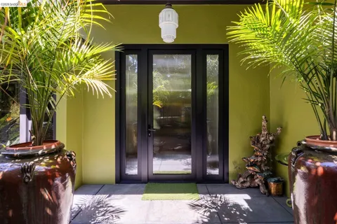 $1,398,000 | 10 Burdeck Court, Oakland, CA 94602