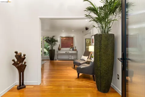 $1,398,000 | 10 Burdeck Court, Oakland, CA 94602