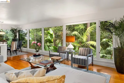 $1,398,000 | 10 Burdeck Court, Oakland, CA 94602