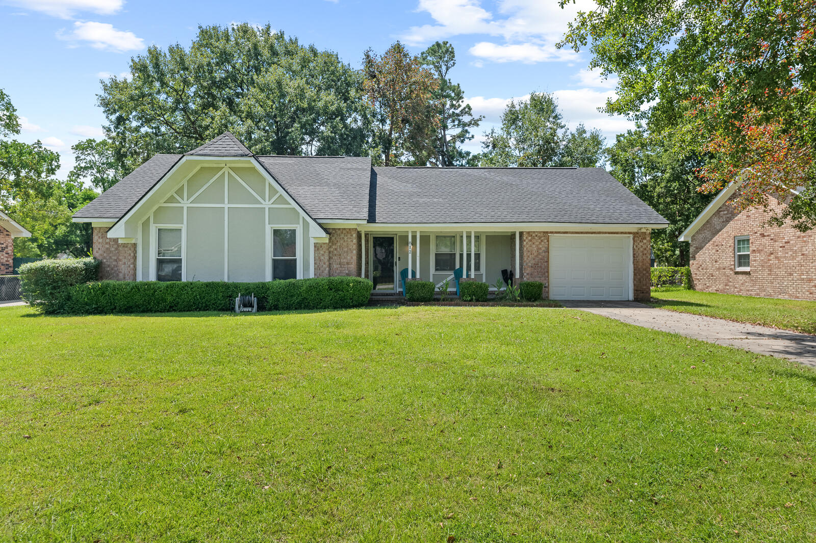 812 Beauregard Rd 1 of 22