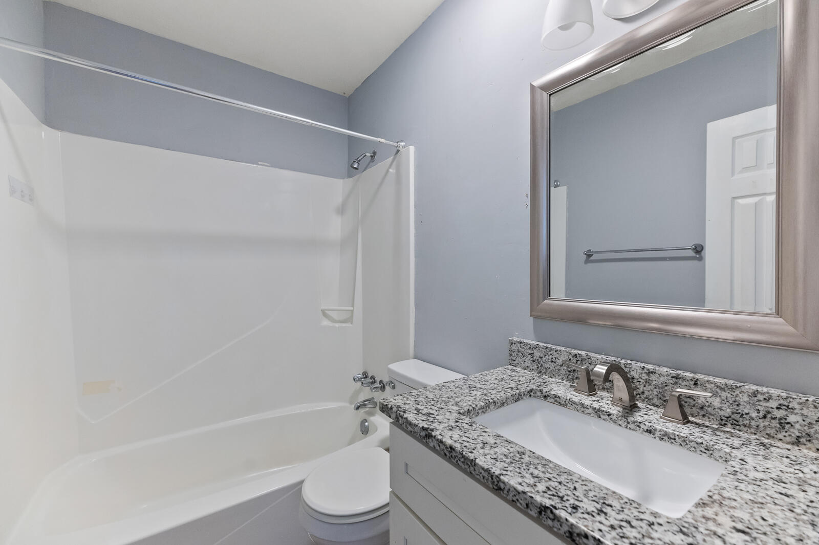 812 Beauregard Road Summerville, SC 29486 - Photo 8 of 14 812 Beauregard Rd 11 of 22