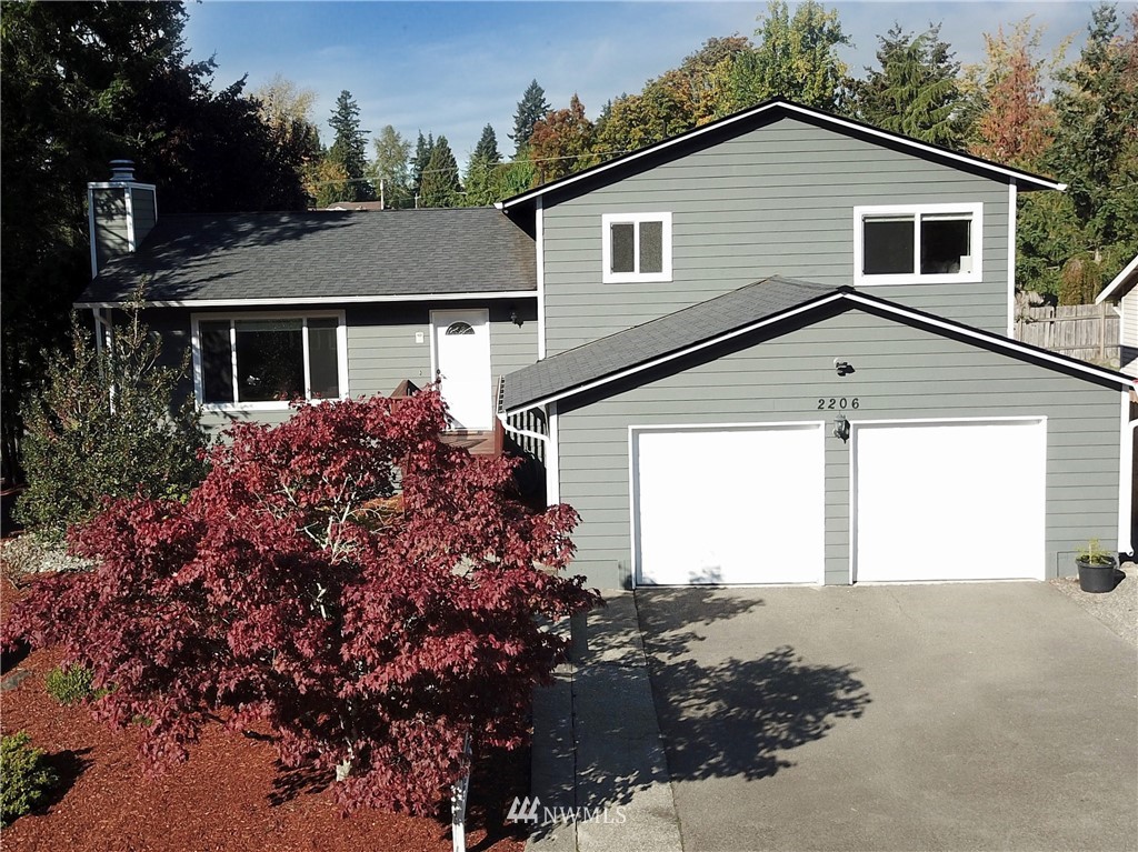 2206 Northeast 23rd Street Renton, WA 98056 - Photo 2 of 22 Gallery Image 2