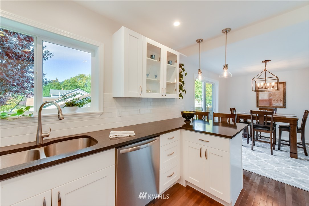 2206 Northeast 23rd Street Renton, WA 98056 - Photo 7 of 22 Gallery Image 7