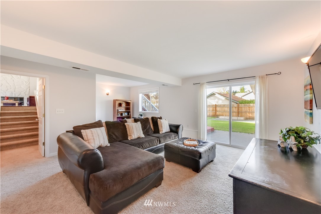 2206 Northeast 23rd Street Renton, WA 98056 - Photo 10 of 22 Gallery Image 10