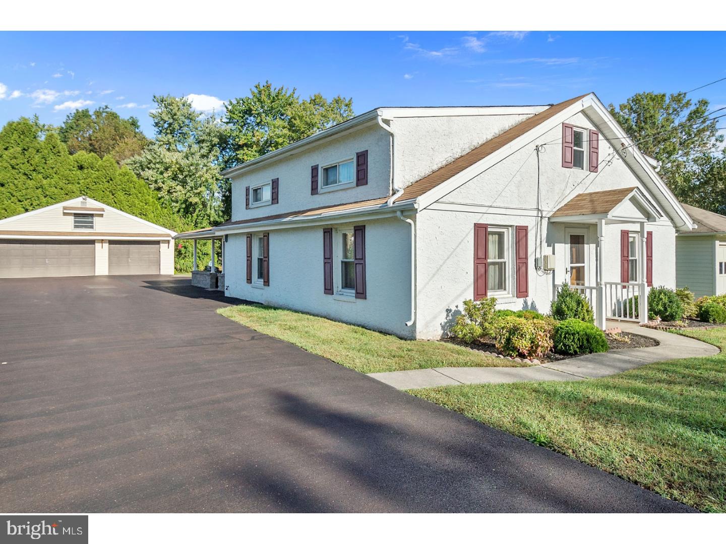 614 West Orvilla Road Hatfield, PA 19440 - Photo 24 of 25 Exterior Side