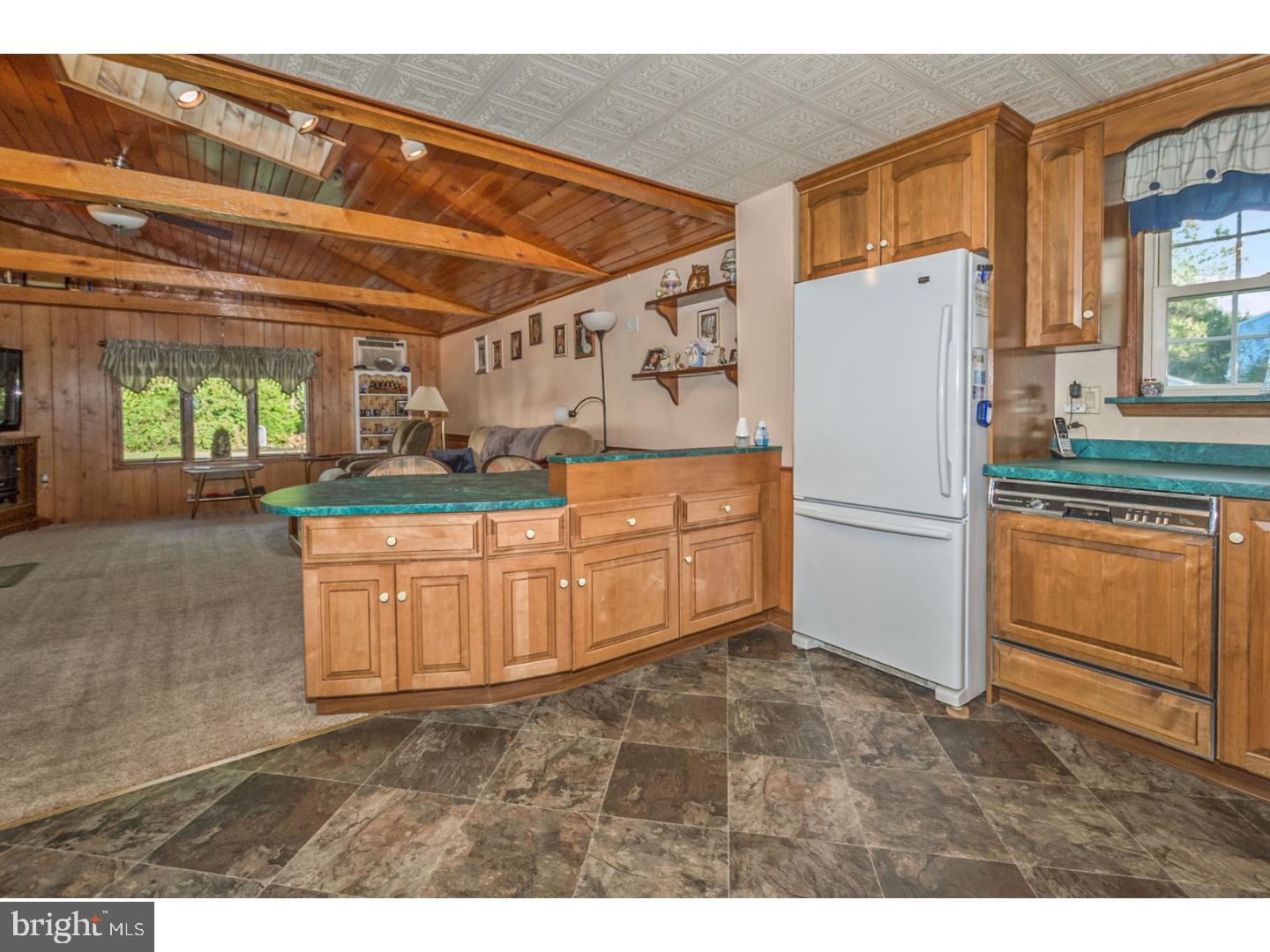 614 West Orvilla Road Hatfield, PA 19440 - Photo 5 of 25 Kitchen