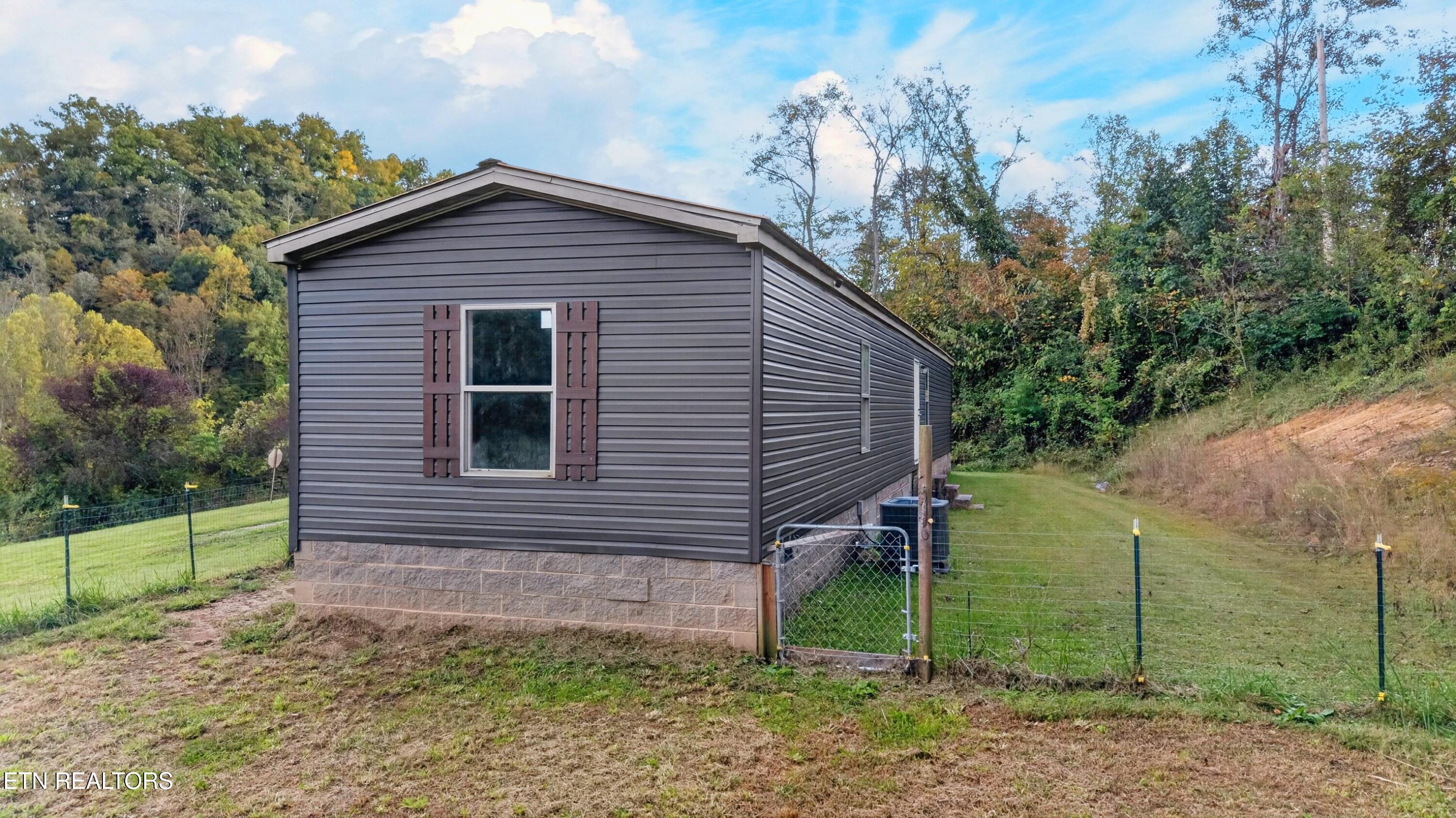 2501 Upper Caney Valley Road Tazewell, TN 37879 - Photo 24 of 30 024-2501UpperCaneyValleyRoad-Tazewell-TN