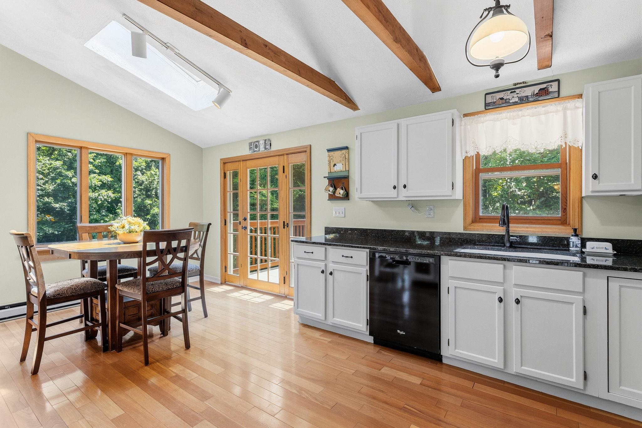 77 Tsienneto Road Derry, NH 03038 - Photo 26 of 57
