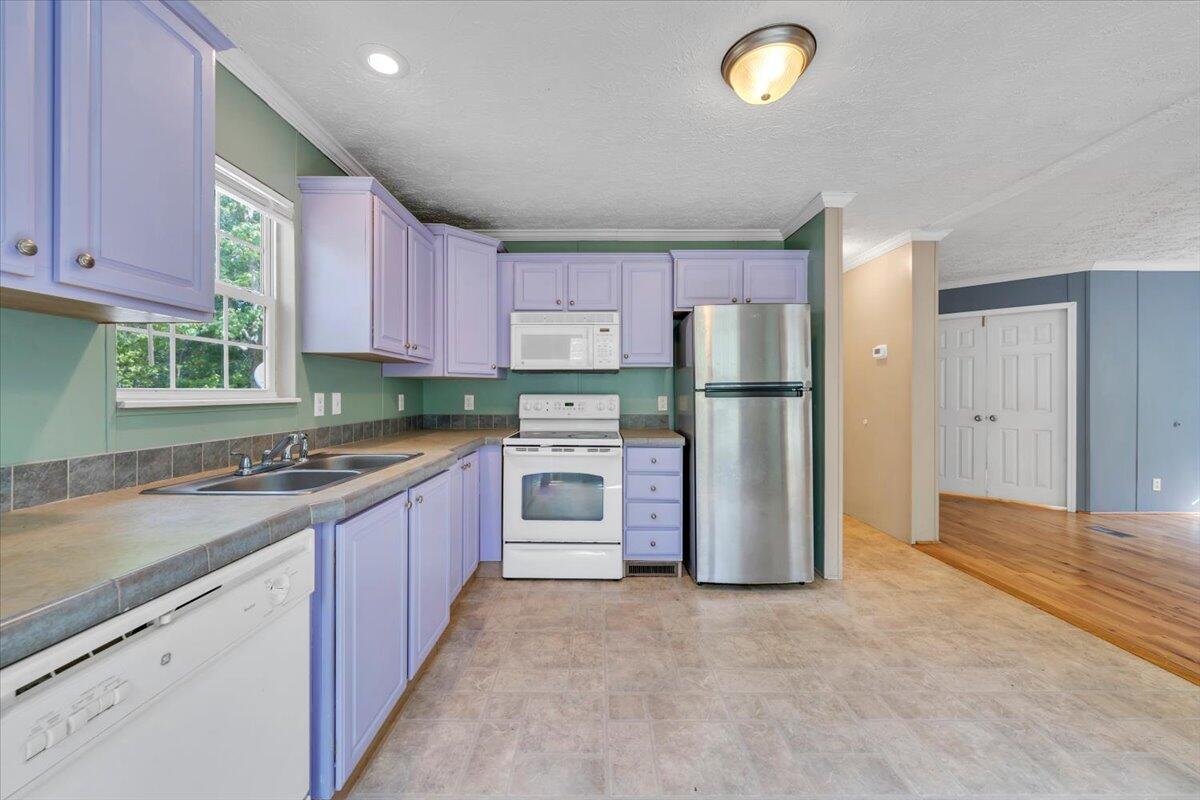 223 Taylor Tyree Road Rocky Mount, VA 24151 - Photo 11 of 40 11-MIB07929