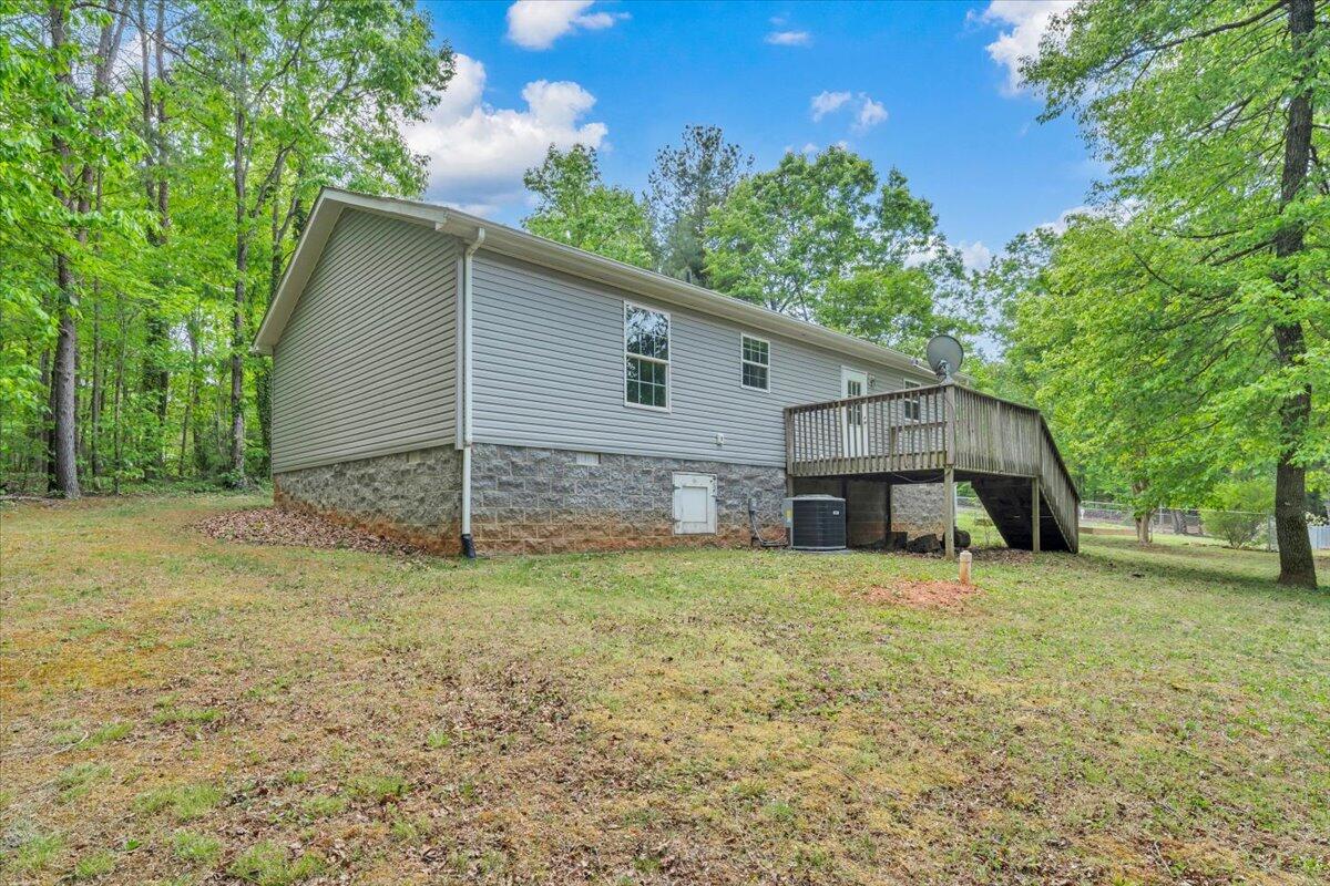 223 Taylor Tyree Road Rocky Mount, VA 24151 - Photo 32 of 40 32-MIB08013