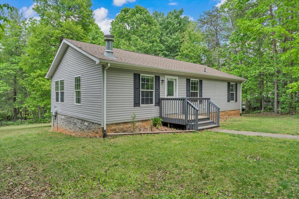 223 Taylor Tyree Road Rocky Mount, VA 24151 - Photo 38 of 40 38-MIB08028