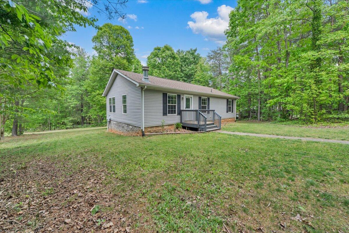223 Taylor Tyree Road Rocky Mount, VA 24151 - Photo 39 of 40 39-MIB08025