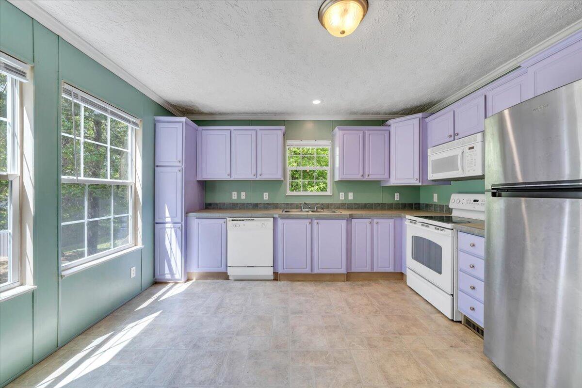 223 Taylor Tyree Road Rocky Mount, VA 24151 - Photo 8 of 40 08-MIB07923
