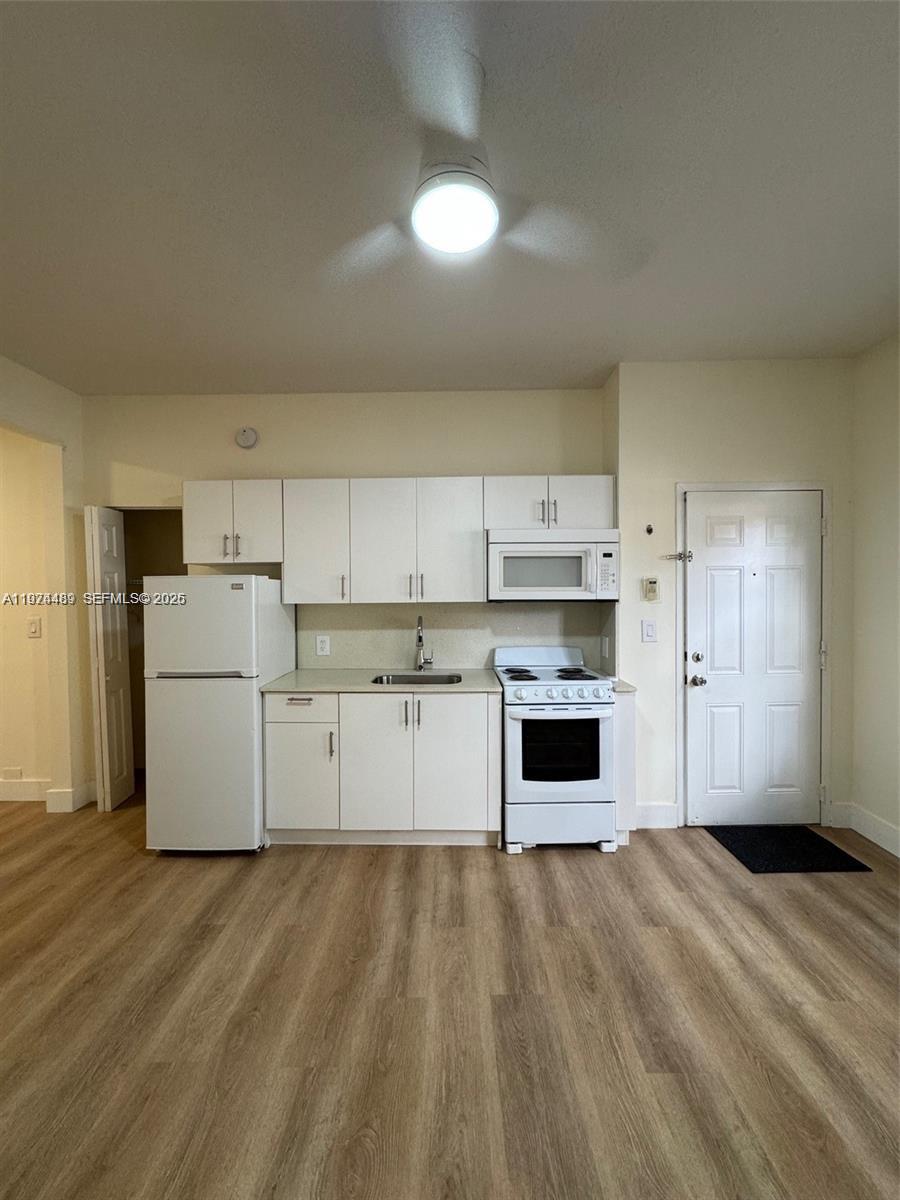 2000 Monroe Street Hollywood, FL 33020 - Photo 13 of 26