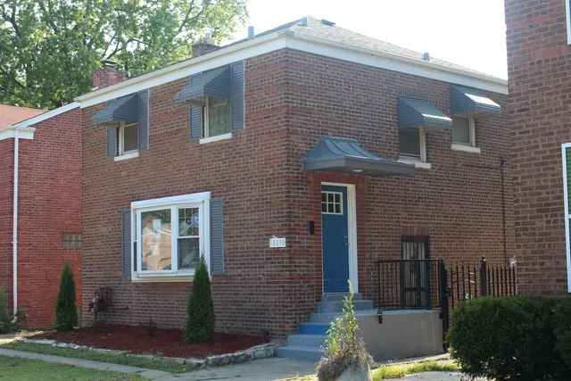 $300,000 | 10030 South Luella Avenue, Chicago, IL 60617