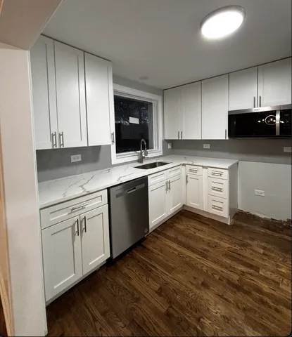 $300,000 | 10030 South Luella Avenue, Chicago, IL 60617