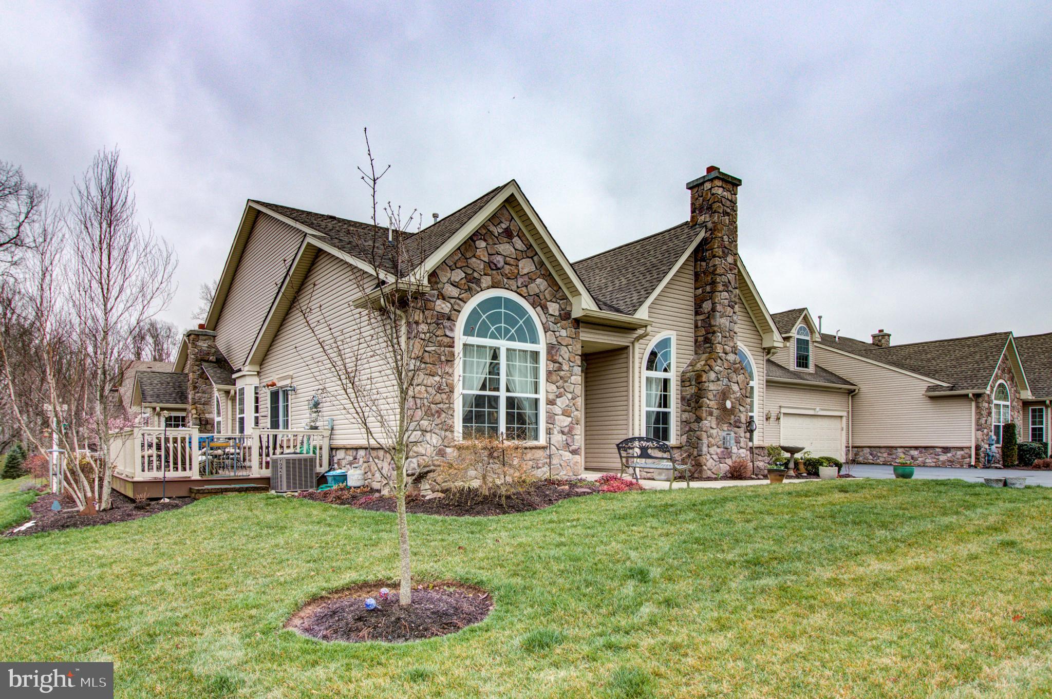 302 Willow Drive Newtown, PA 18940 - Photo 2 of 46 Front left view of home