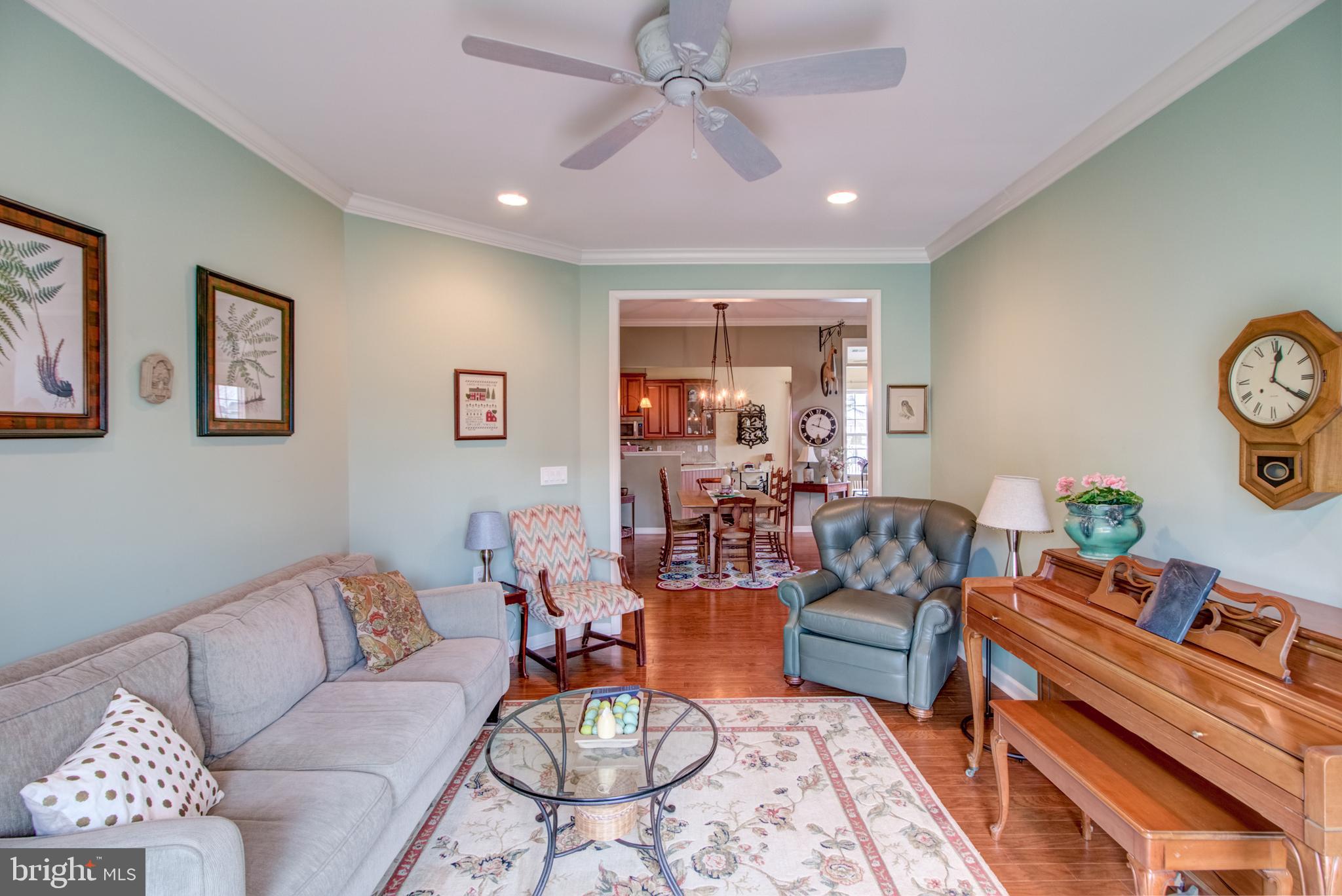 302 Willow Drive Newtown, PA 18940 - Photo 16 of 46 Family Room