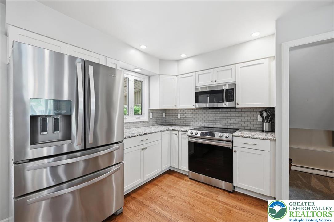 1928 Woodbury Road Bethlehem, PA 18017 - Photo 20 of 89