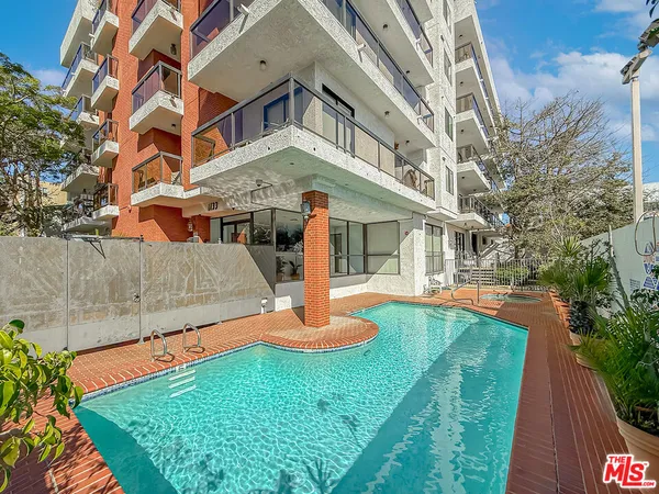 $8,499 | 1133 5th Street, Unit 301, Santa Monica, CA 90403