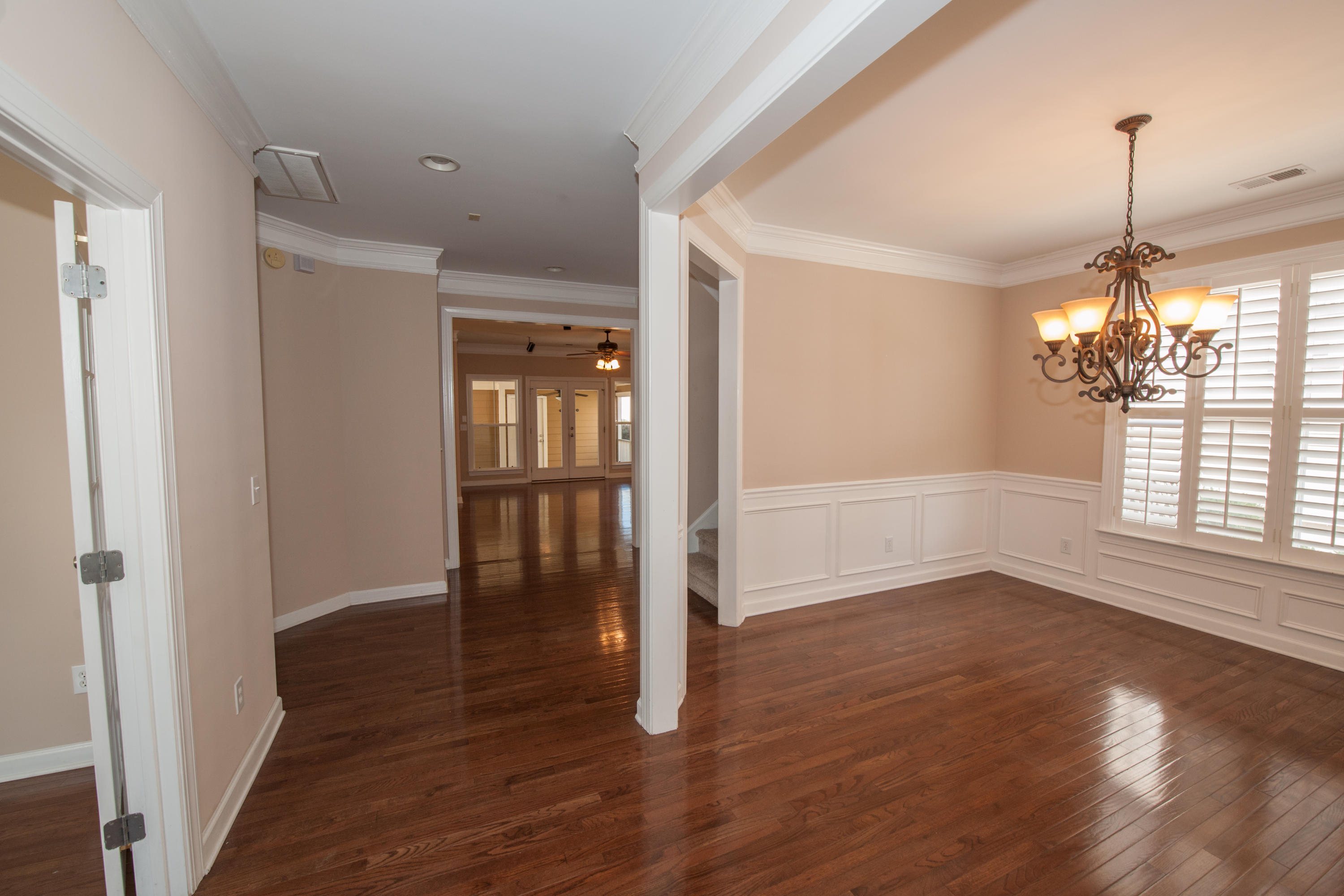 1421 Clancy Road Mount Pleasant, SC 29466 - Photo 4 of 32 1421 Entryway