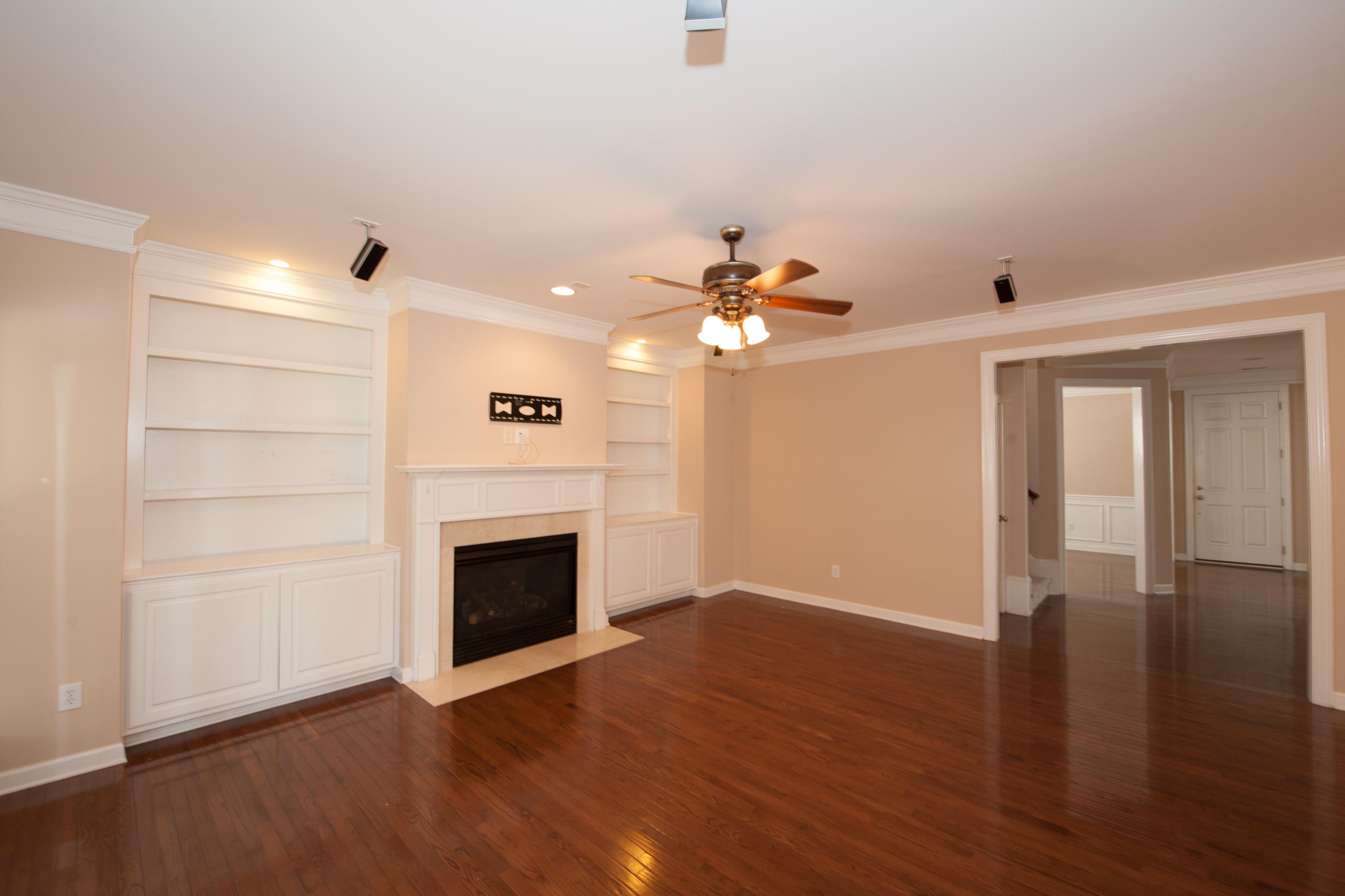 1421 Clancy Road Mount Pleasant, SC 29466 - Photo 7 of 32 1421 Living Room