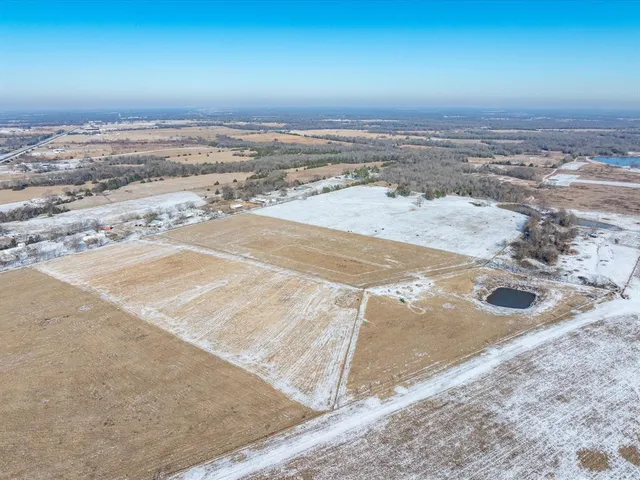 a view of a sky view