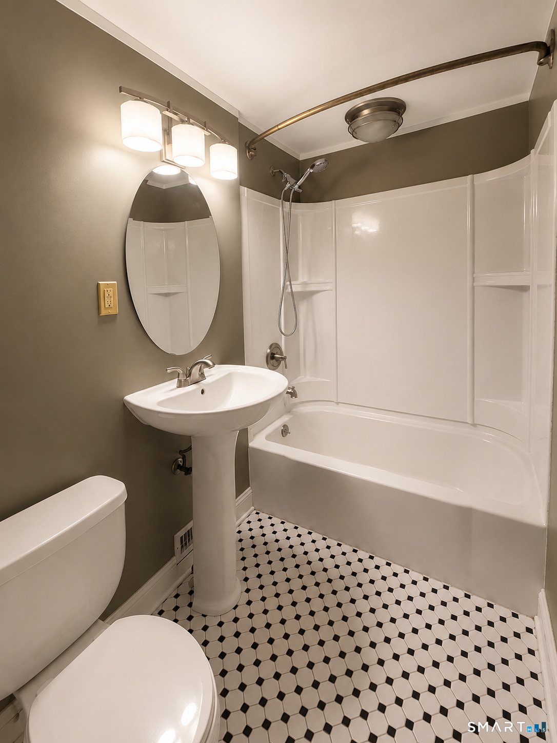 561 Hopewell Road Glastonbury, CT 06073 - Photo 12 of 21