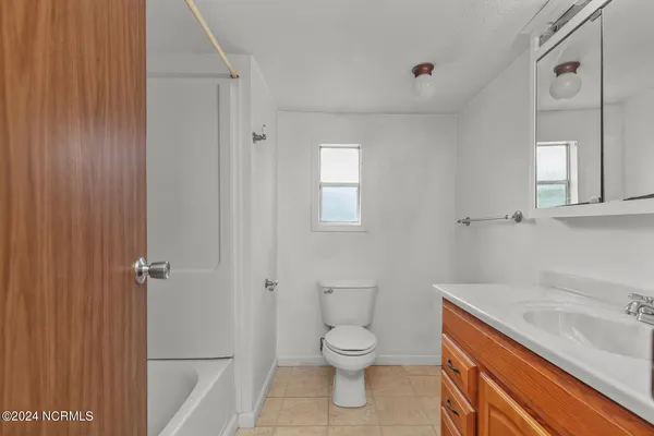 $900 | 119 Starwood Circle, Unit 9, Jacksonville, NC 28540