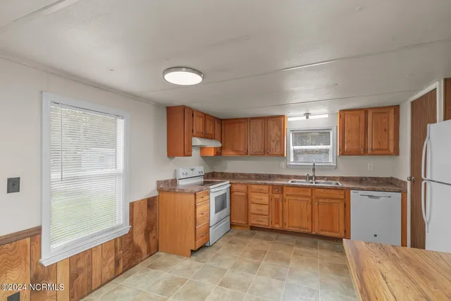 $950 | 119 Starwood Circle, Unit 9, Jacksonville, NC 28540