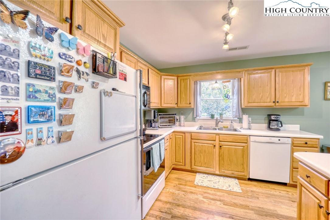 194 Pine Hill Road Boone, NC 28607 - Photo 11 of 47 Gallery Image 11
