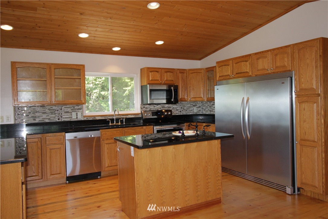 1092 McCrorie Road Port Angeles, WA 98362 - Photo 11 of 20 Gallery Image 11
