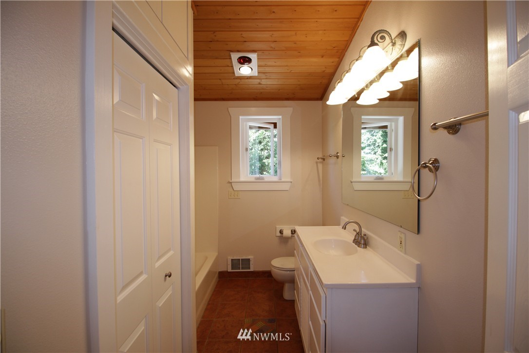 1092 McCrorie Road Port Angeles, WA 98362 - Photo 13 of 20 Gallery Image 13