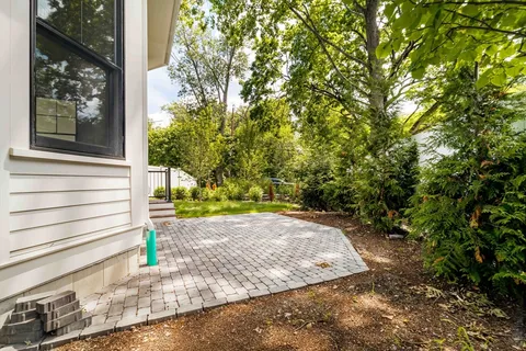 $1,945,000 | 712 Watertown Street, Unit 712, Newton, MA 02460