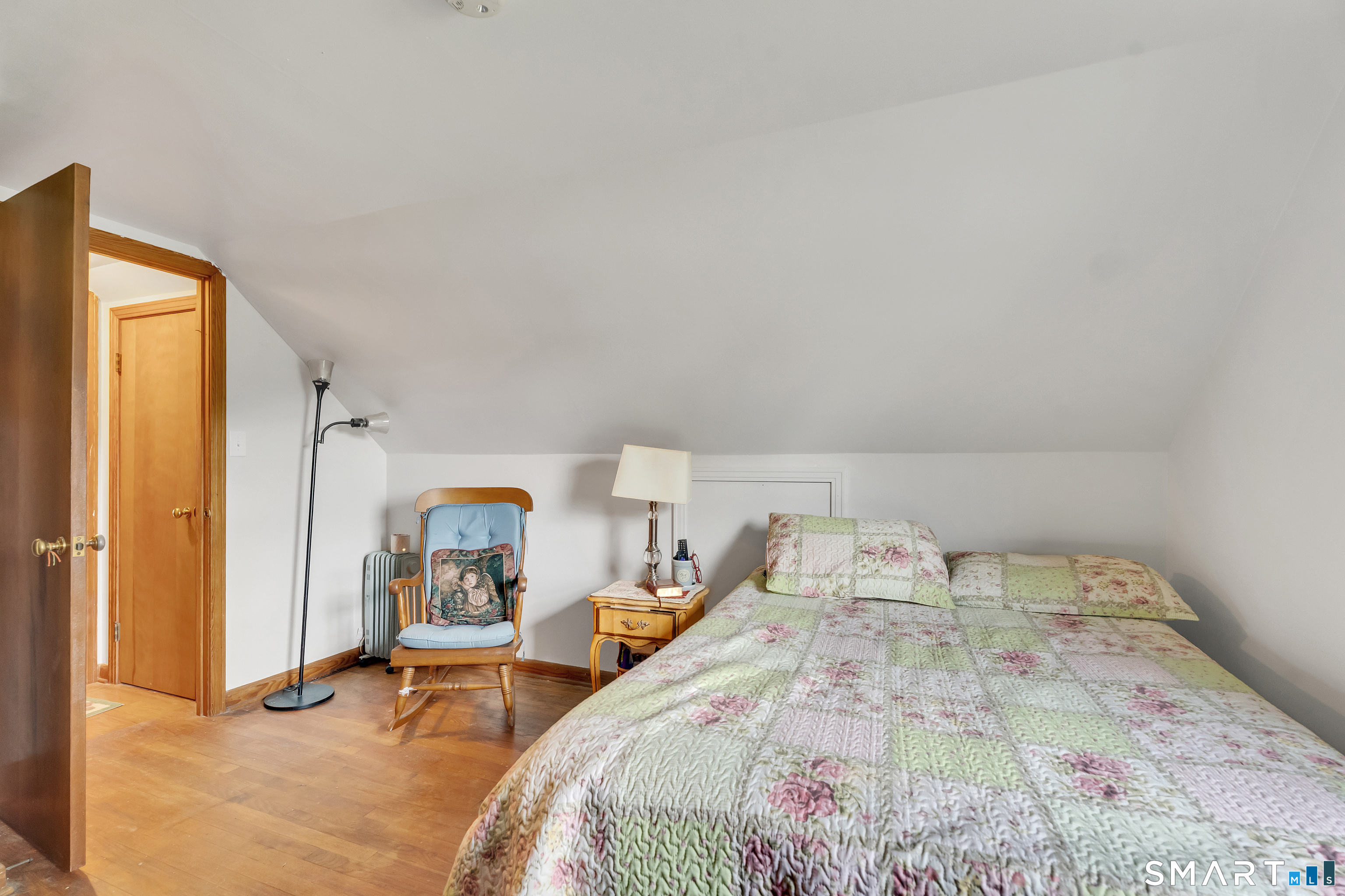 19 Lakeview Street Meriden, CT 06451 - Photo 15 of 29 2nd floor