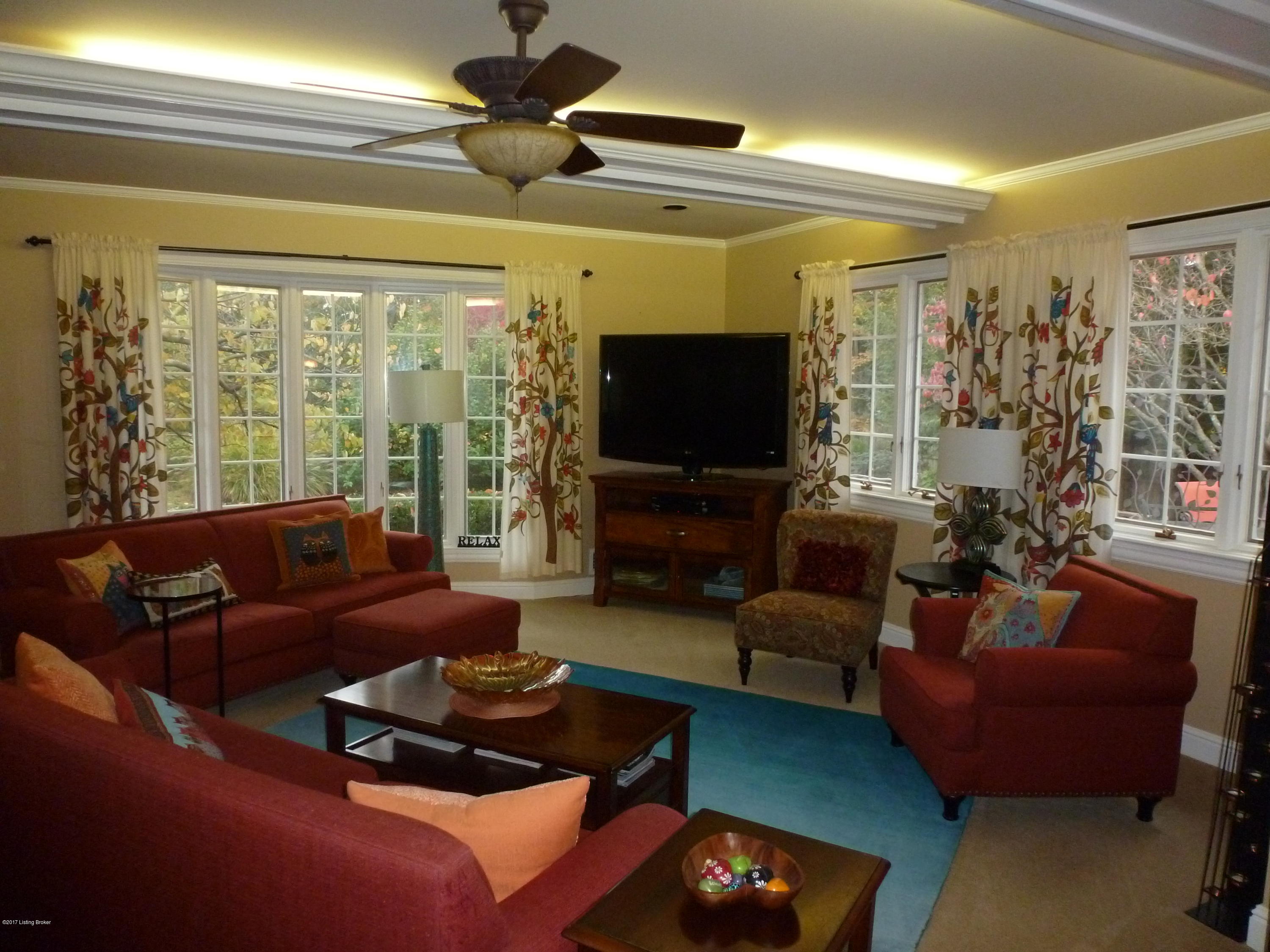 3526 Graham Road Louisville, KY 40207 - Photo 12 of 30 1st Floor Family Room