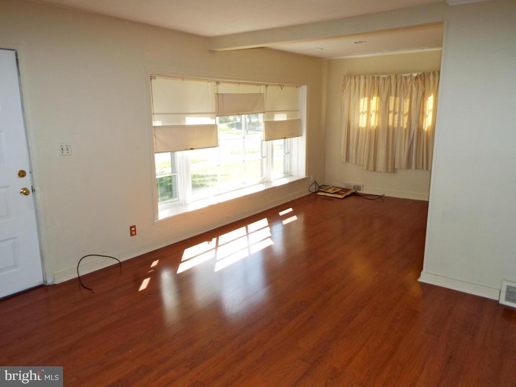 1645 Robin Road Lebanon, PA 17042 - Photo 7 of 14 Gallery Image 7