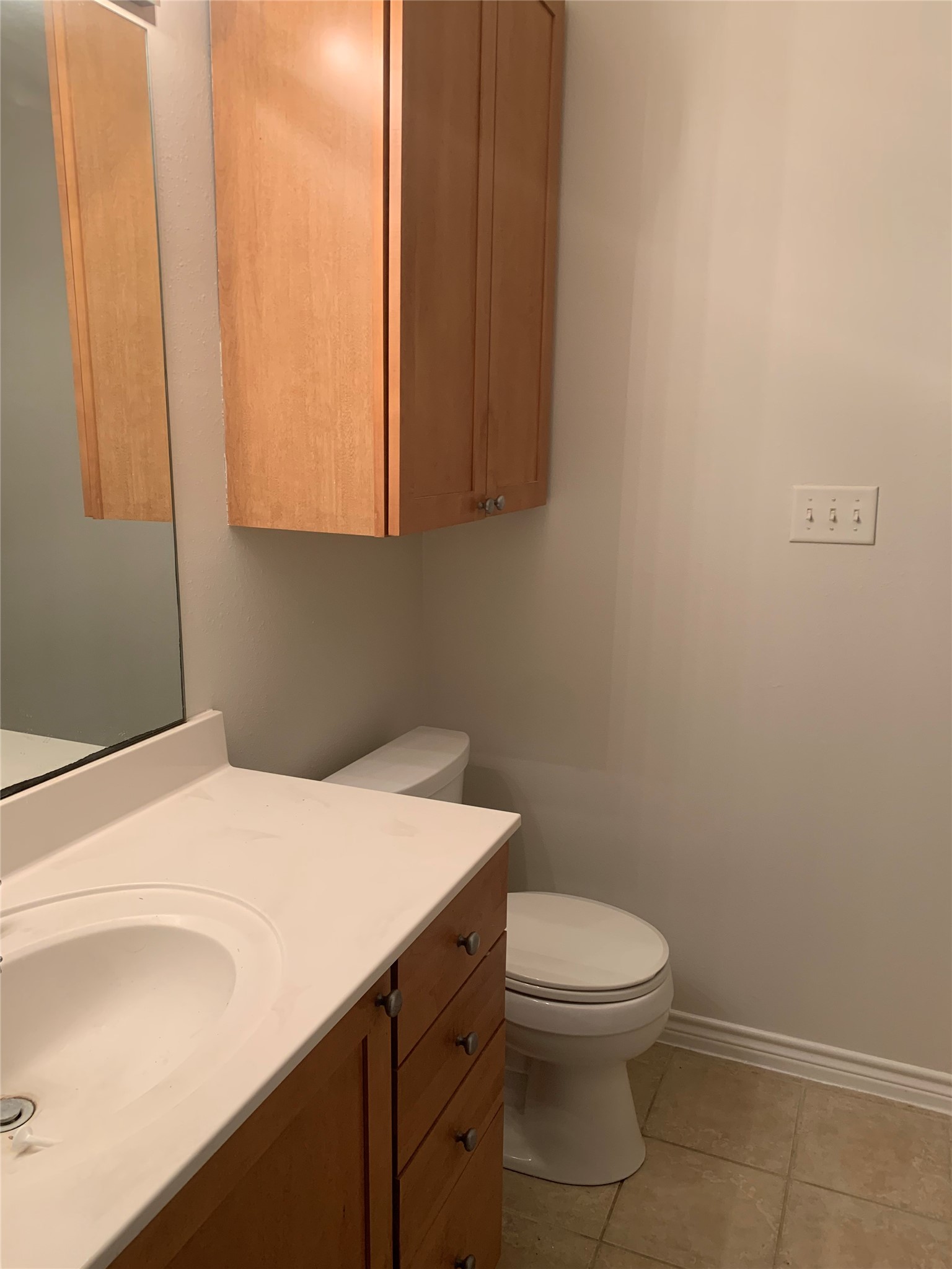 11 Lords Circle Coldspring, TX 77331 - Photo 18 of 26 Secondary bathroom with bathtub on the right