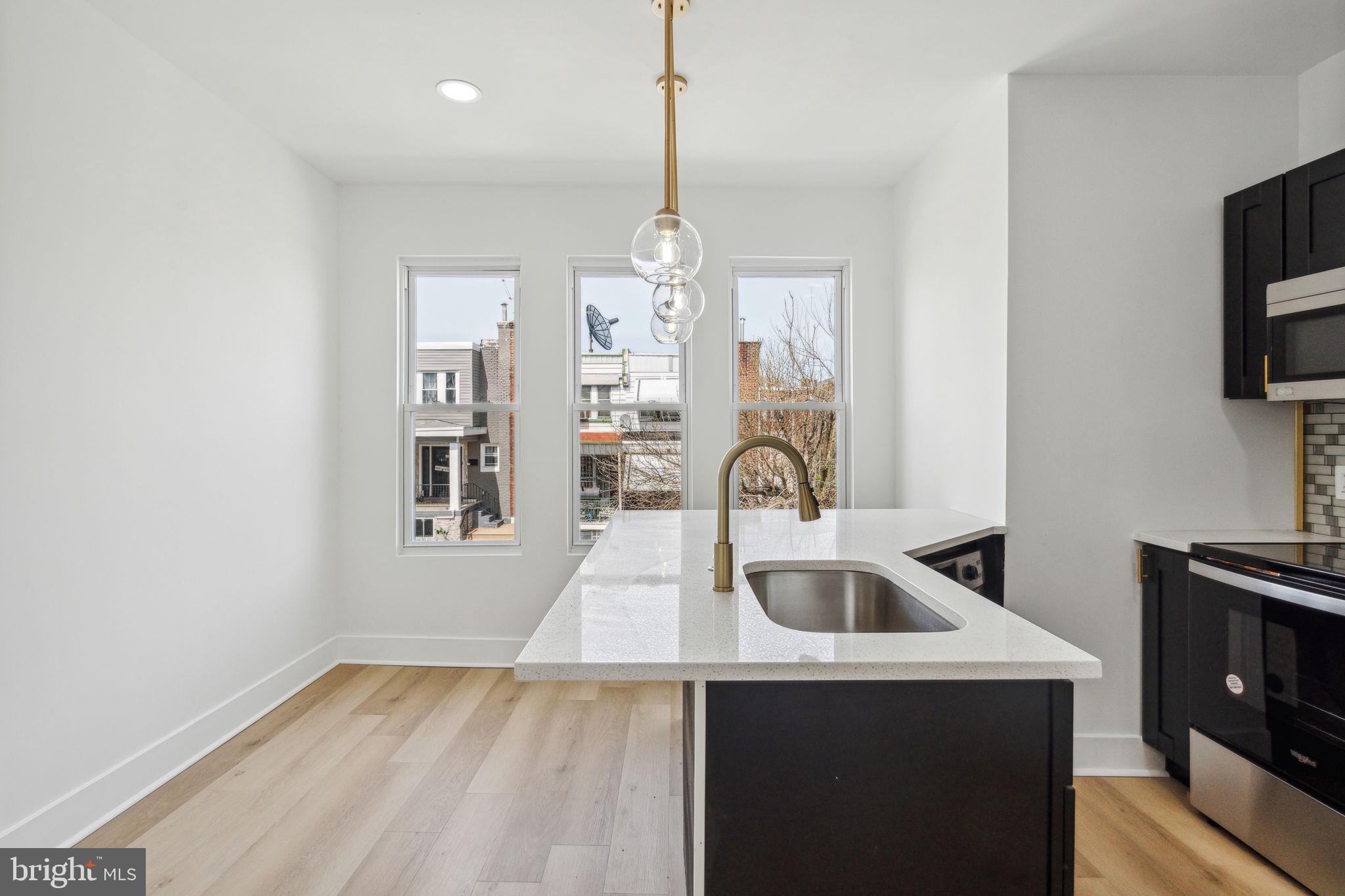 1830 Sulis Street Philadelphia, PA 19141 - Photo 29 of 37 Unit 2 living area