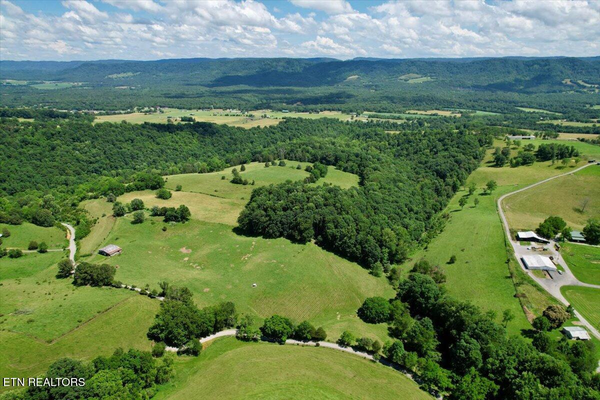 187 Van Huss Road Rose Hill, VA 24281 - Photo 11 of 44 09-DJI_0653