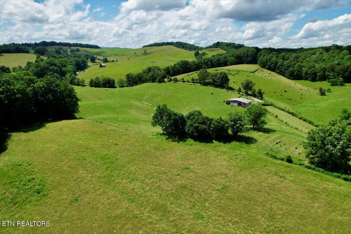 187 Van Huss Road Rose Hill, VA 24281 - Photo 19 of 44 17-DJI_0659