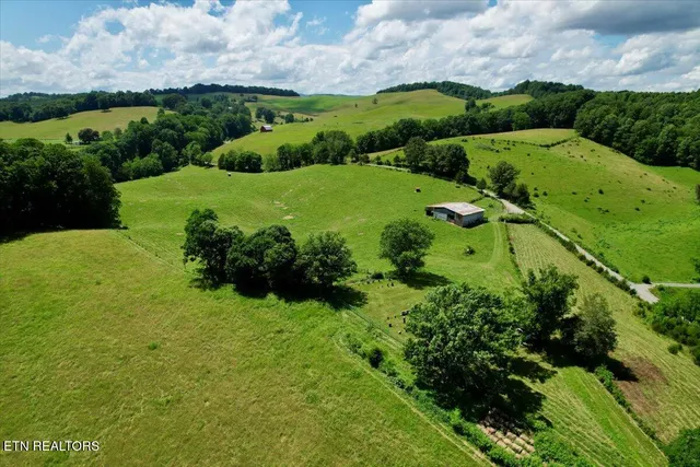 $625,000 | 187 Van Huss Road, Rose Hill, VA 24281