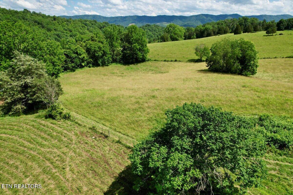 187 Van Huss Road Rose Hill, VA 24281 - Photo 23 of 44 21-DJI_0664