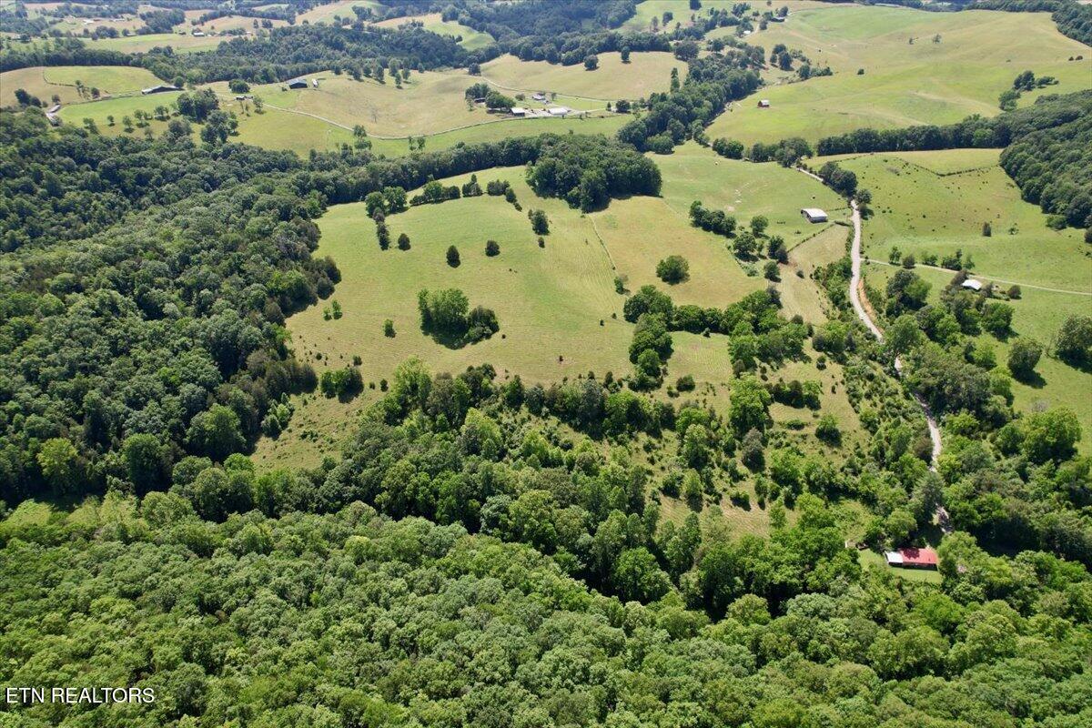 187 Van Huss Road Rose Hill, VA 24281 - Photo 29 of 44 27-DJI_0671